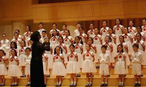 曲阳县青少年活动中心公益童声合唱团，火爆招生中……