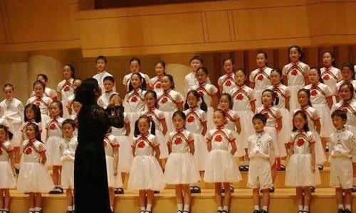 曲阳县青少年活动中心童声合唱团开始报名了！！！